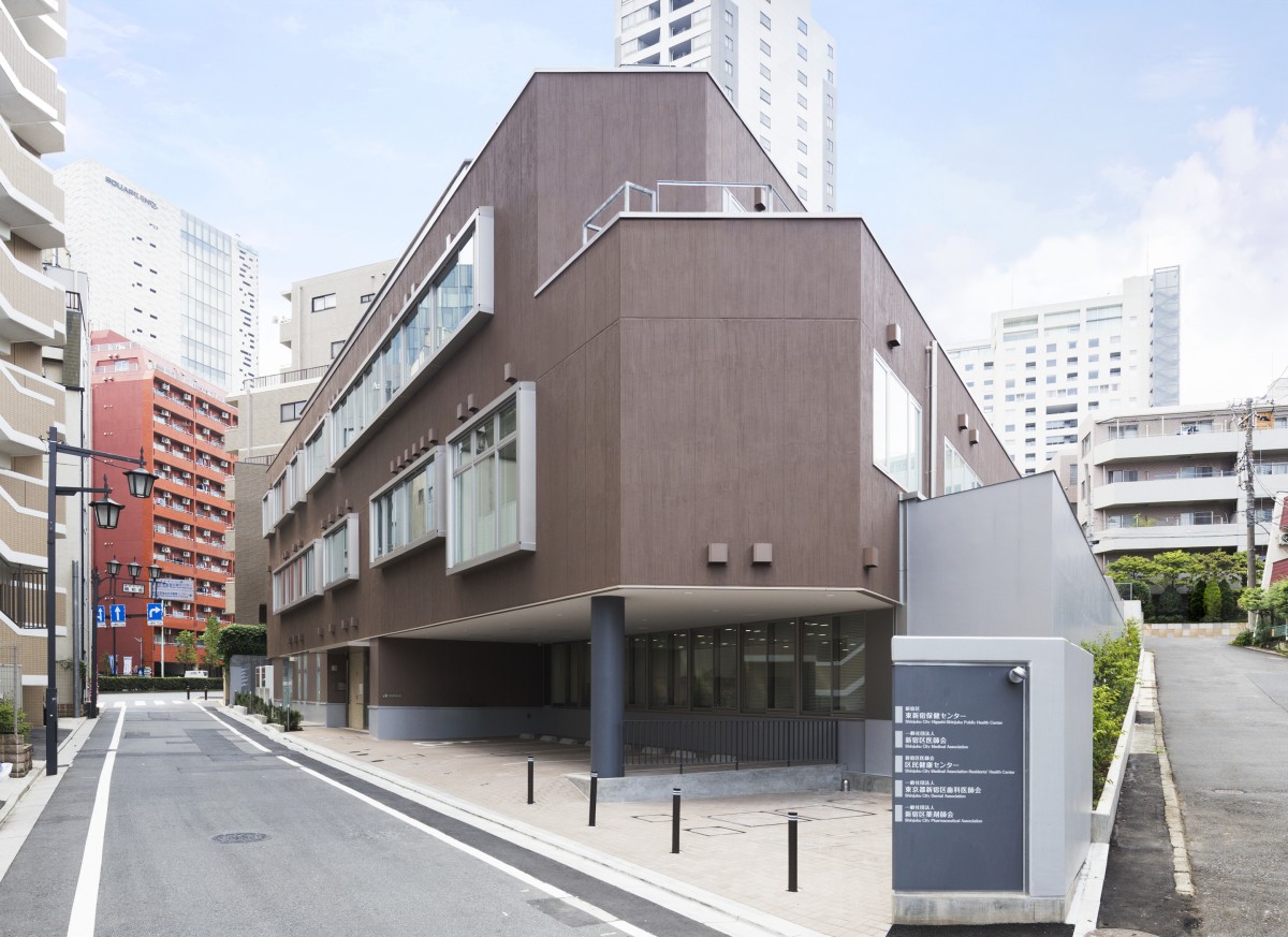 新宿区新宿保健センター・新宿区医師会館