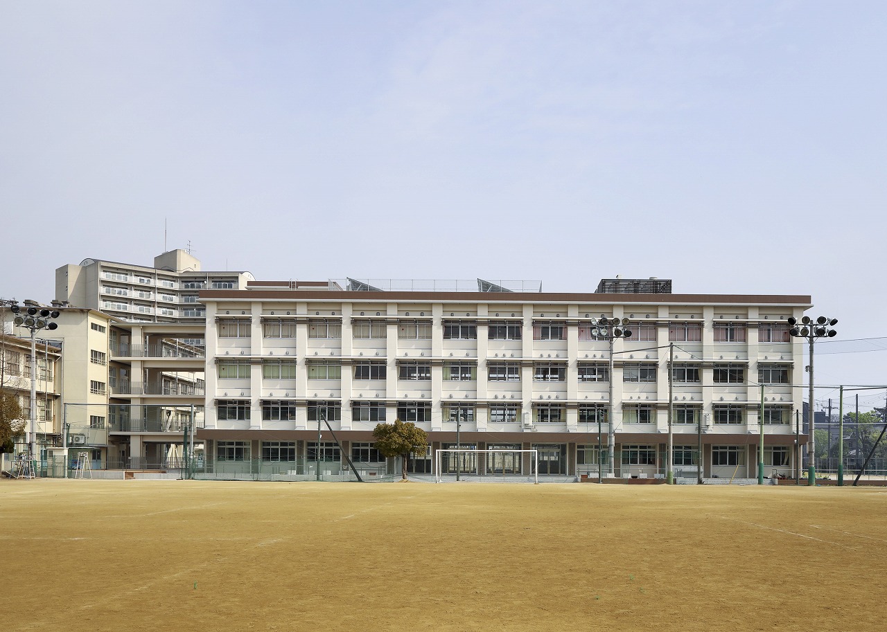 豊中市立第四中学校